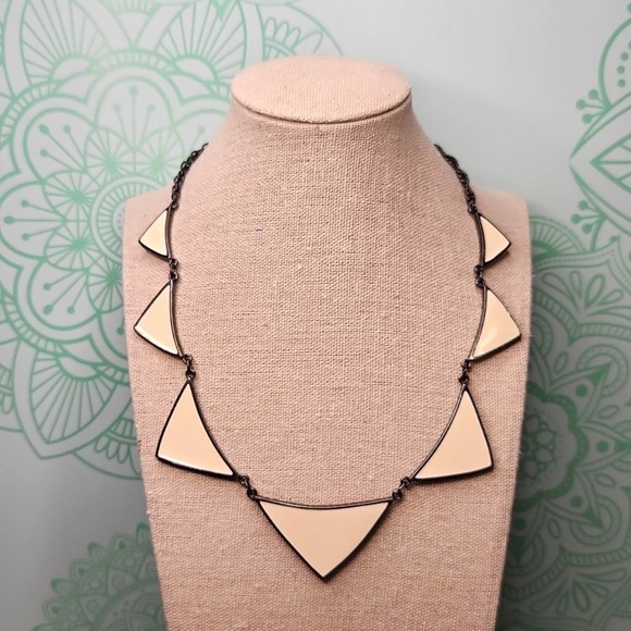 Express Jewelry - Express Gunmetal Gray Cream Triangle Enamel Geometric Statement Necklace